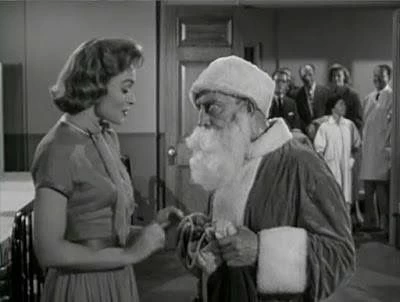 Donna Reed is known for starring in one of the most beloved Christmas movies of all time, "It's a Wonderful Life," but she also had a very Christmas-y episode on "The Donna Reed Show."