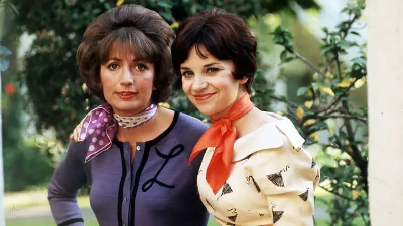 Laverne and Shirley were role models for girls growing up in the 1970s. As the theme song suggested, there was nothing they wouldn't do, and they didn't know the word "impossible."