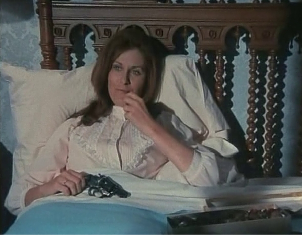 Susan Clark played Beth Chadwick, one of the many criminals in "Columbo" episodes to underestimate the lieutenant.